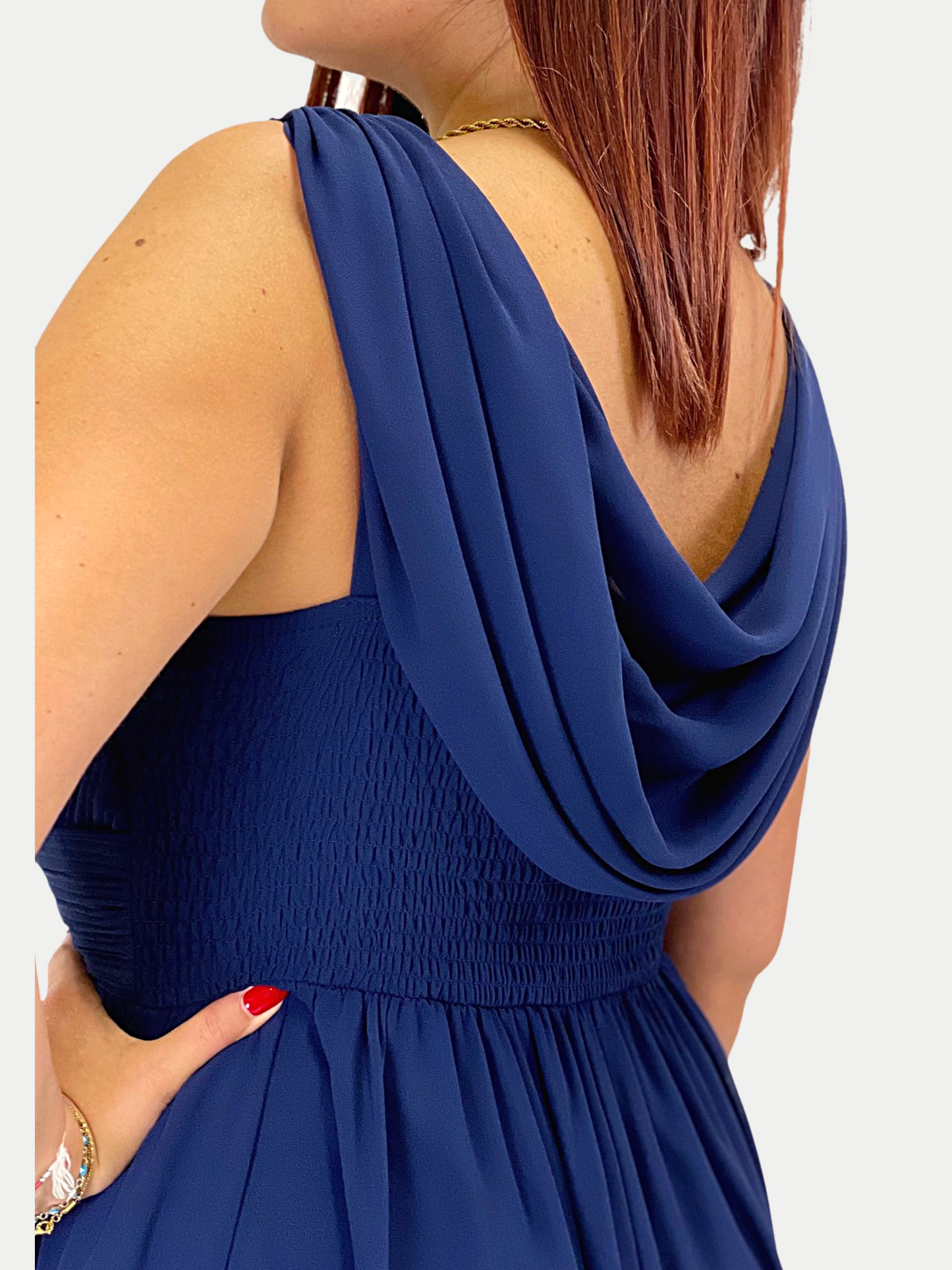 Abito midi curvy in chiffon con mantellina